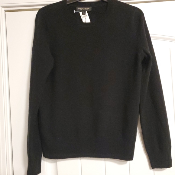 Cashmere Sweater - Picture 1 of 1